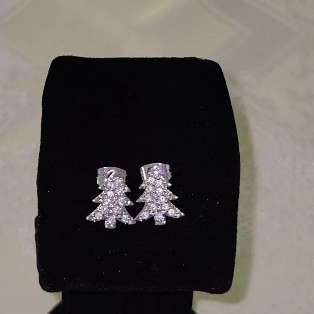 🌻MACY'S - Silver Plated CZ Christmas Tree Stud Earrings - NIB - Picture 3 of 4